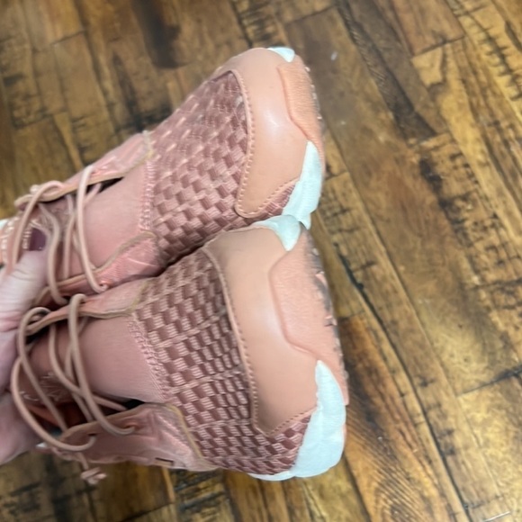 Reebok Furylite Woven Sneakers
Rustic clay desert stone and Chalk size 7 - Picture 11 of 17